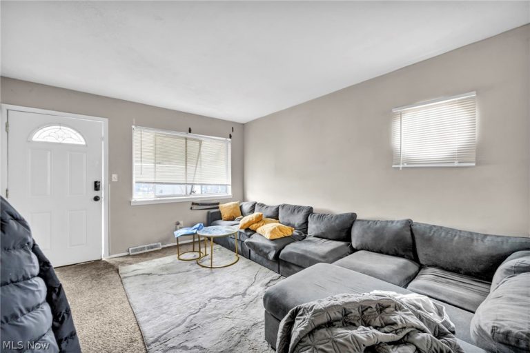 16215 Miles Avenue, Cleveland, OH - Photo 8