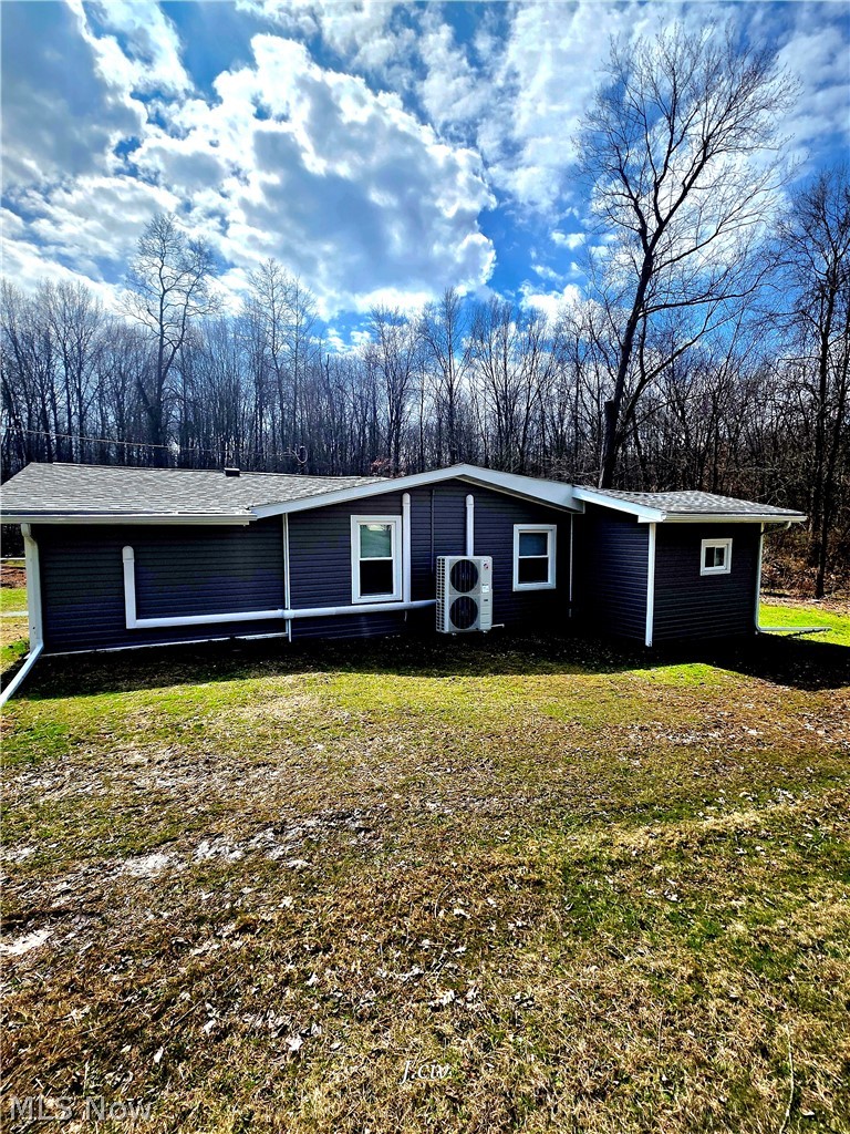 3698 Buena Vista Drive, Hubbard, OH - Photo 4