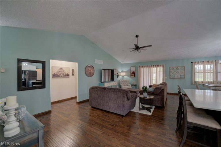 118 Sassafras Drive, Vermilion, OH - Photo 6