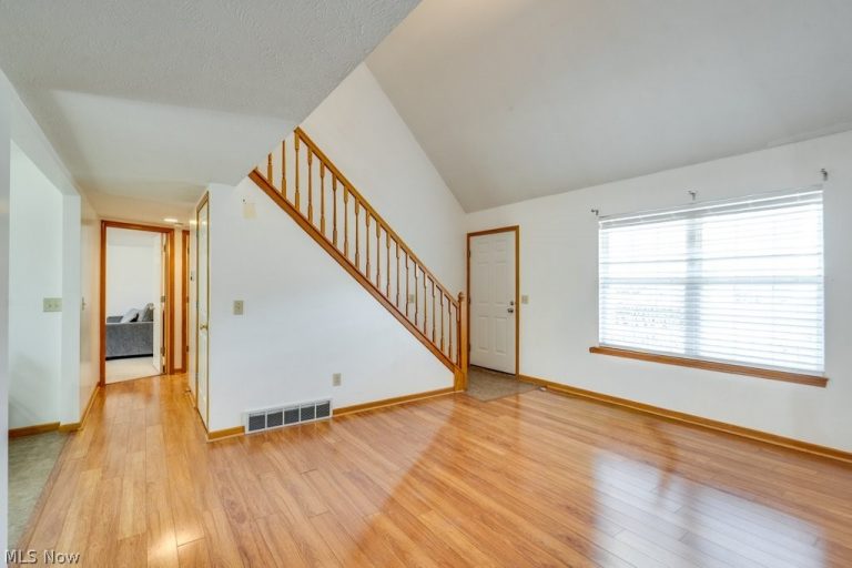 5223 Queen Ann Way, Painesville, OH - Photo 6