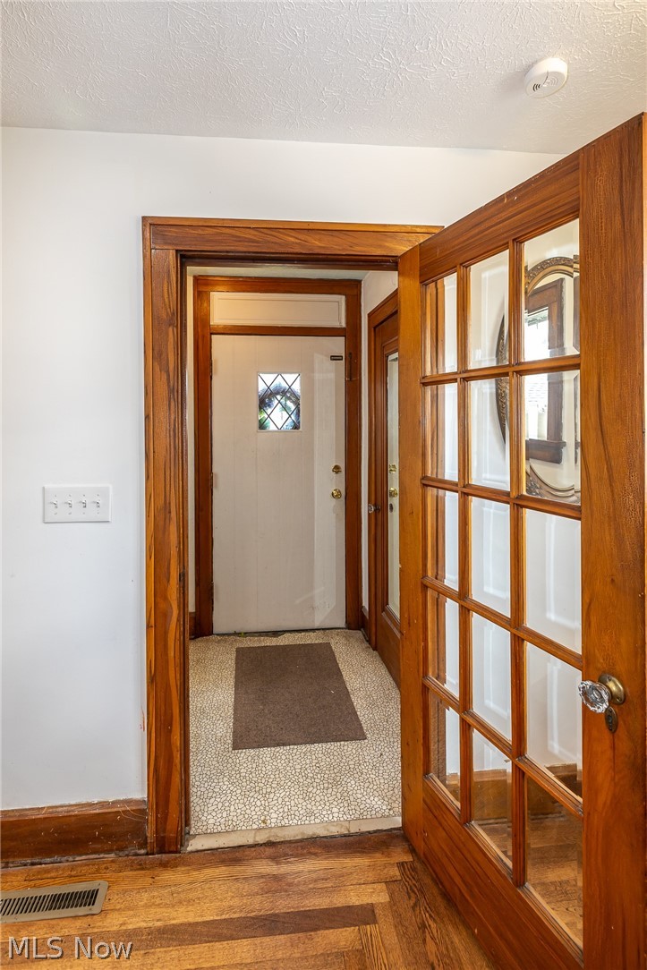 1427 Lakeview Boulevard, Lorain, OH - Photo 3