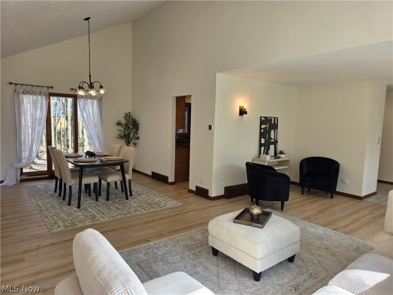 5009 Lansdowne Drive, Solon, OH - Photo 4