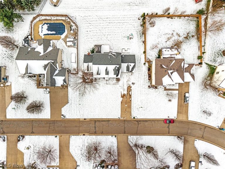 3136 Helston Avenue, Akron, OH - Photo 3