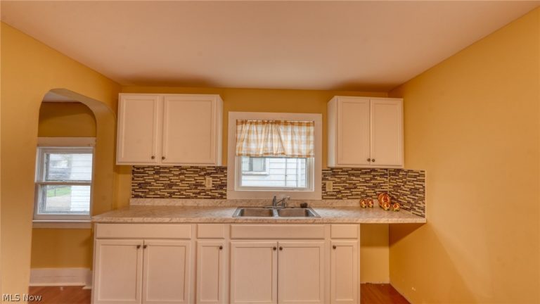 606 7th Street, Cambridge, OH - Photo 8