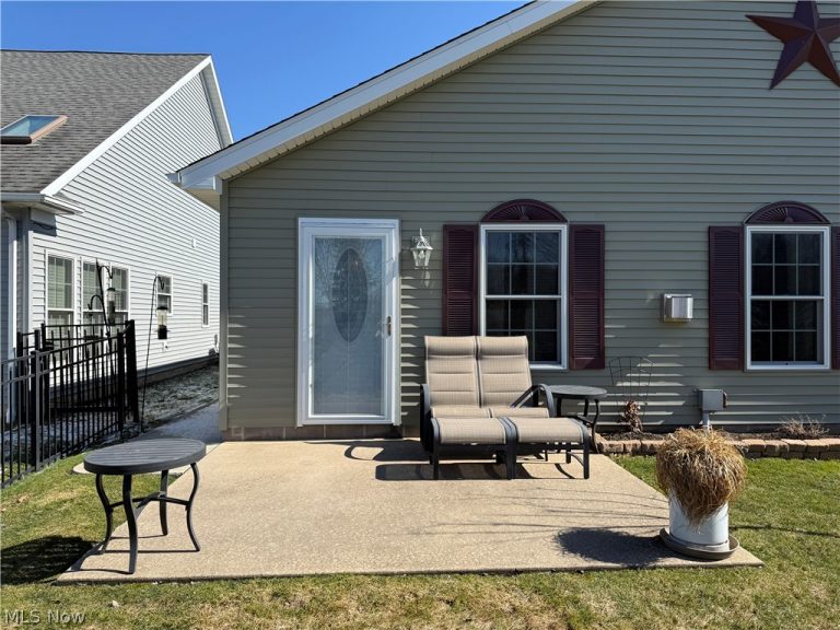 304 Woodland Way, Jefferson, OH - Photo 5