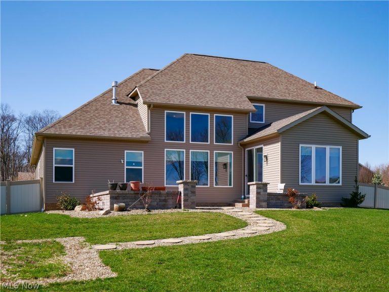 11005 Chippewa Path, North Royalton, OH - Photo 5