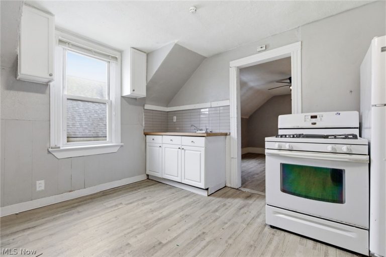 4067 57th Street, Cleveland, OH - Photo 4