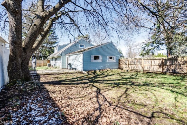 22 Van Doren Drive, Cuyahoga Falls, OH - Photo 3