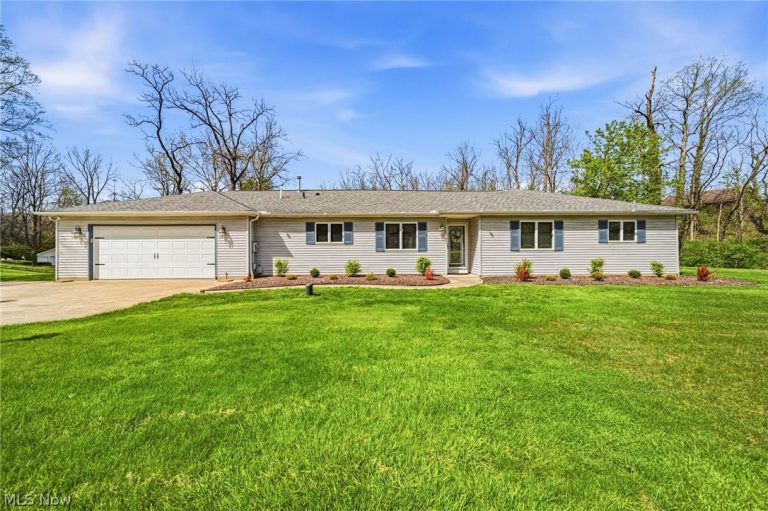 16912 Albion Road, Strongsville, OH - Photo 2