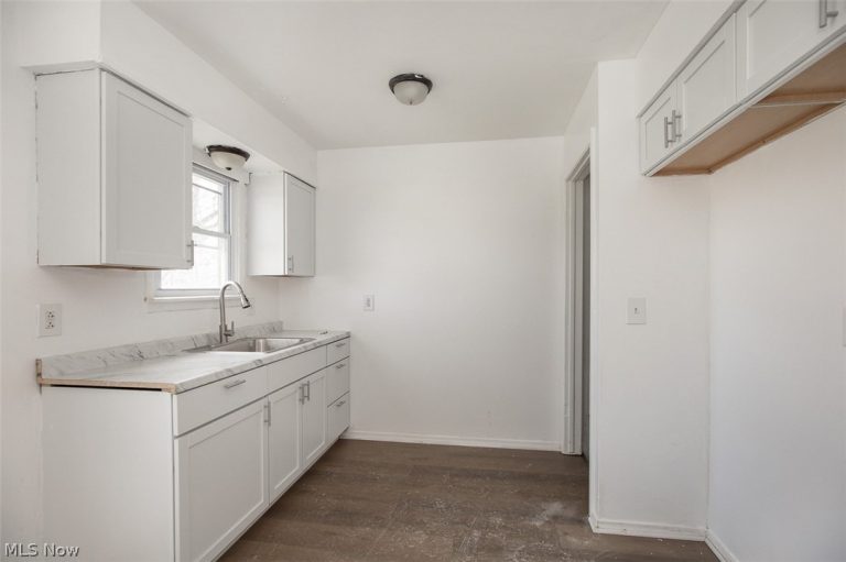 4397 154th Street, Cleveland, OH - Photo 8