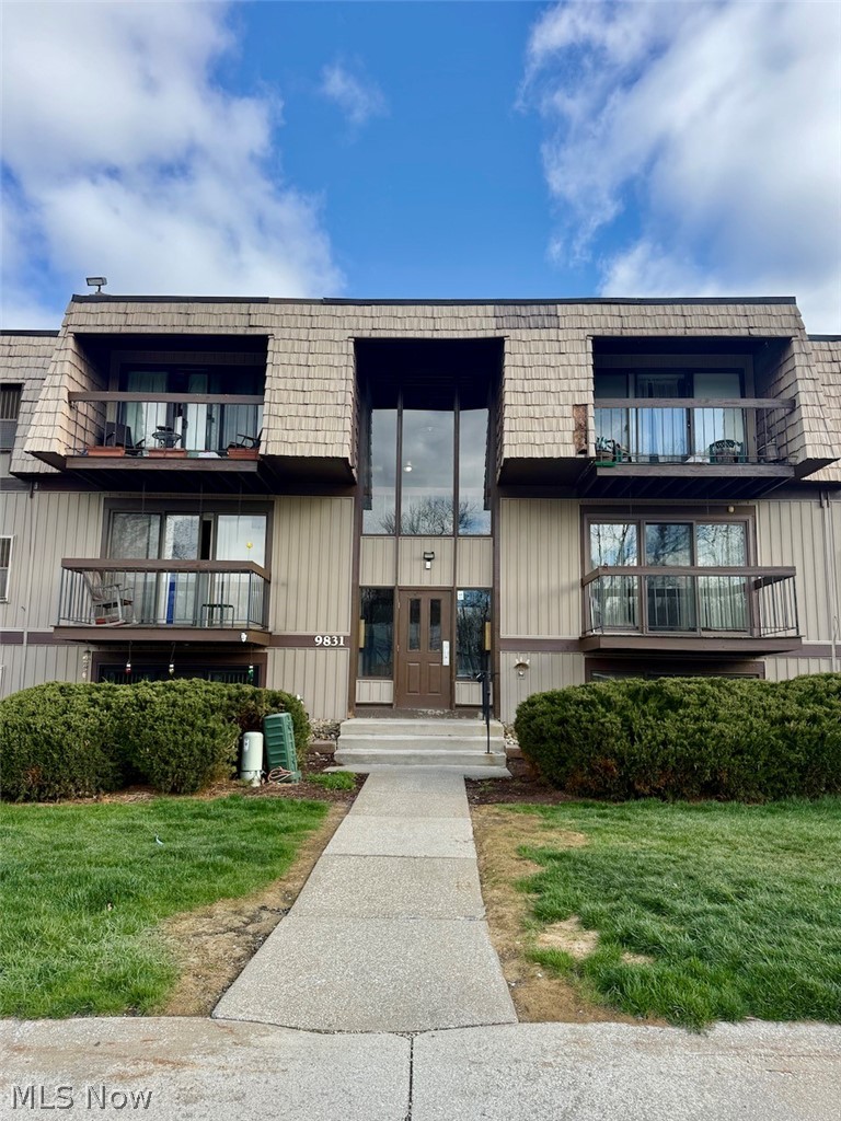 9831 Sunrise Boulevard #P27, North Royalton, OH, 44133