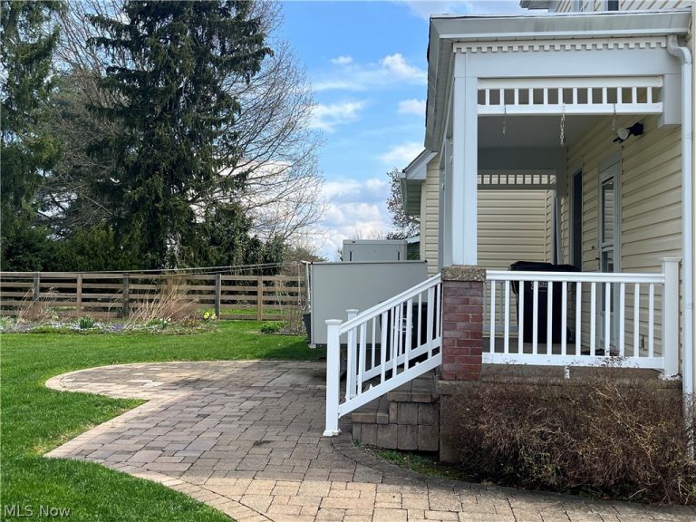 124 High Street, Marietta, OH - Photo 3