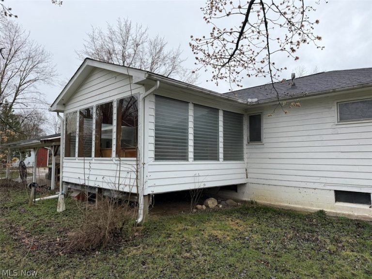 10222 Bundysburg Road, Middlefield, OH - Photo 3