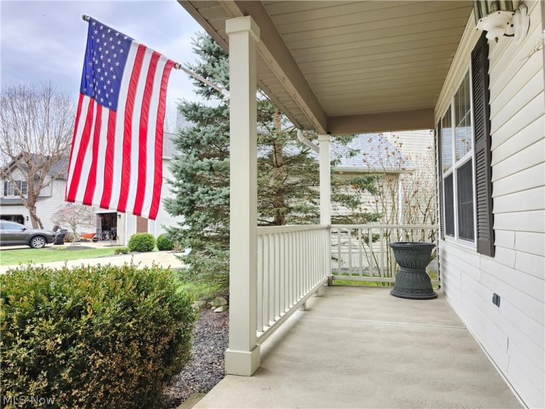 107 Cedar, Chardon, OH - Photo 4
