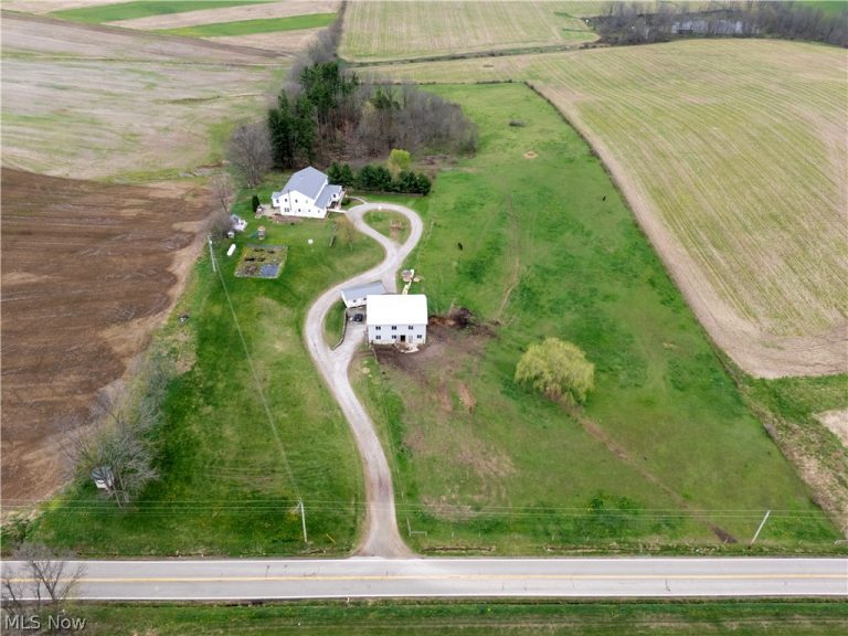 14072 Baddow Pass Road, Brinkhaven, OH - Photo 3