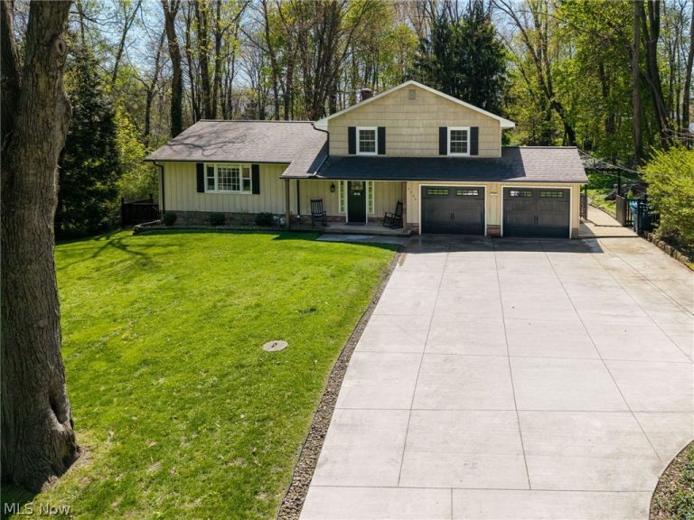 4360 Copley Road, Akron, OH - Photo 2