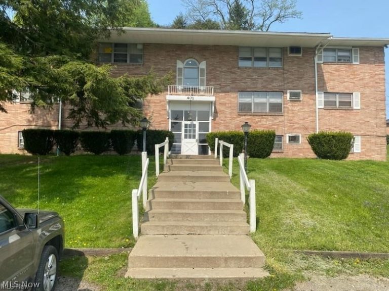 407 Colonial Drive #44, Steubenville, OH - Photo 2