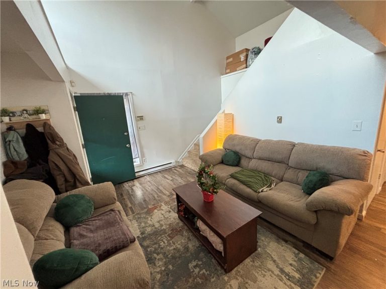 942 Caddo Avenue, Akron, OH - Photo 4