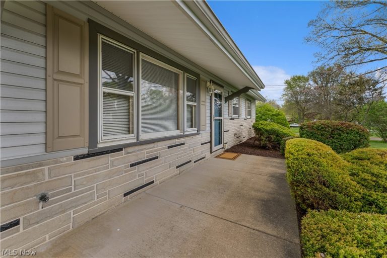 4576 Alderwood Drive, Canfield, OH - Photo 3