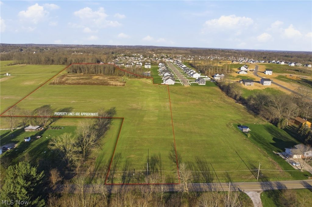 12083 Hoover Avenue, Uniontown, OH