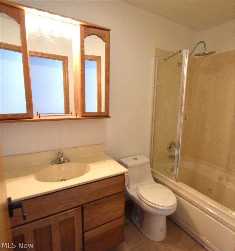 1675 Roosevelt Avenue, Niles, OH - Photo 8