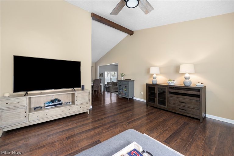 37502 Doovys Street, Avon, OH - Photo 6