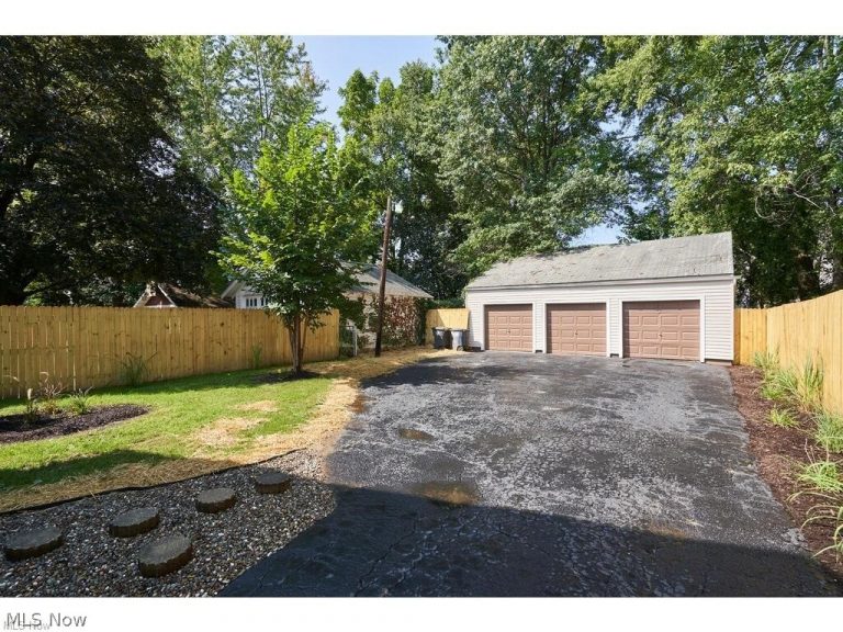 688 Dayton Street, Akron, OH - Photo 2