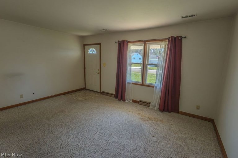 143 Riverview Drive, Marietta, OH - Photo 5