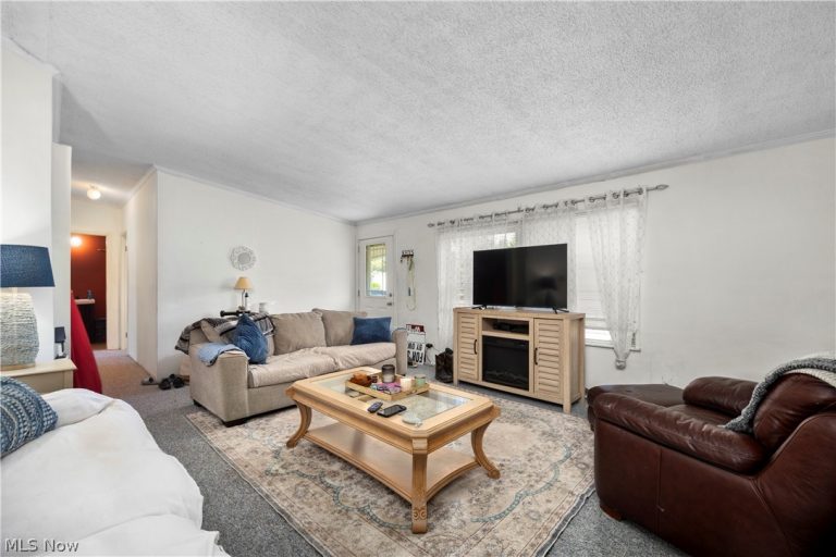 69 Mirage Avenue, Amherst, OH - Photo 8