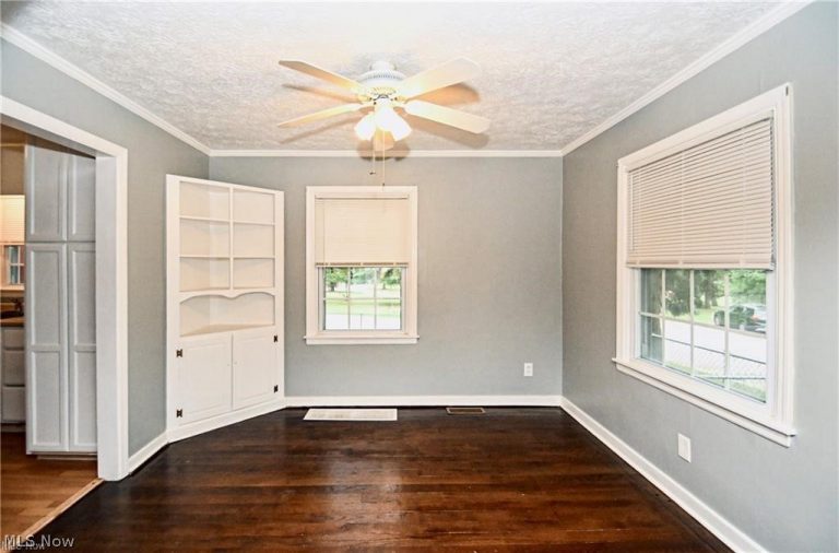 1699 Sunset Avenue, Akron, OH - Photo 5