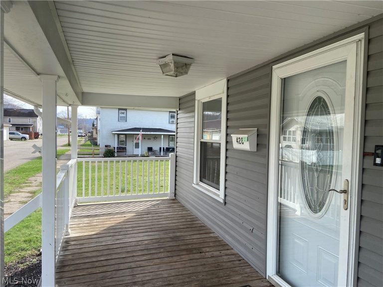 428 Chestnut Street, Newcomerstown, OH - Photo 4