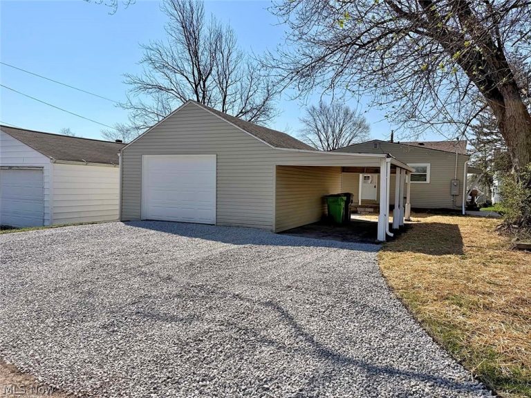 624 College Street, Alliance, OH - Photo 8