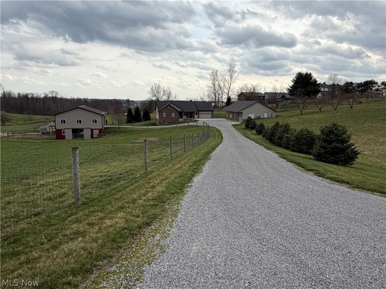 4876 Township Road 628, Millersburg, OH, 44654