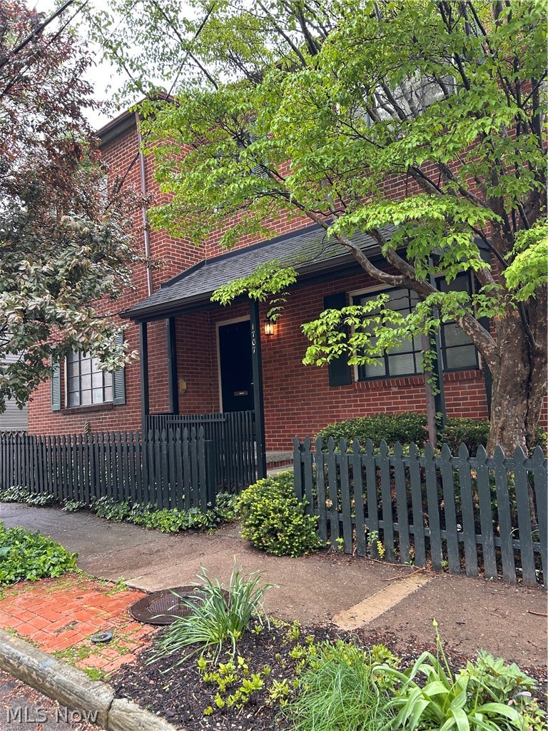 1707 31st Place, Cleveland, OH, 44113