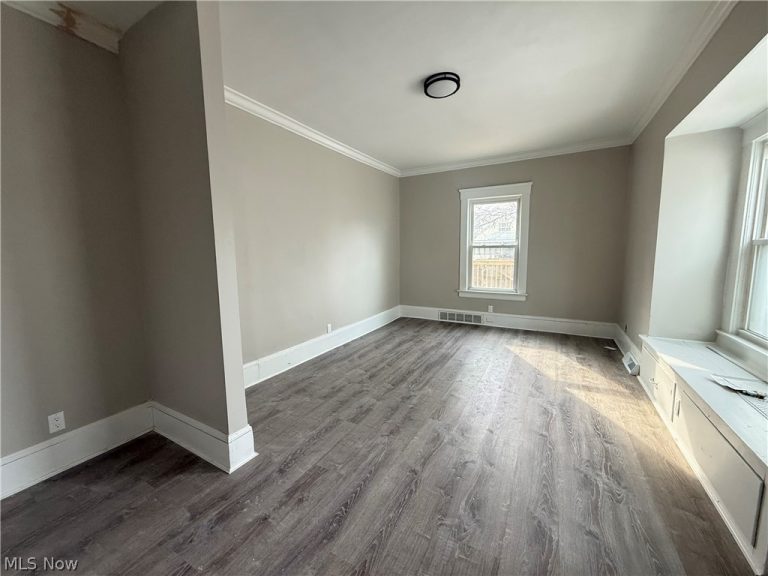 3876 17th Street, Cleveland, OH - Photo 4