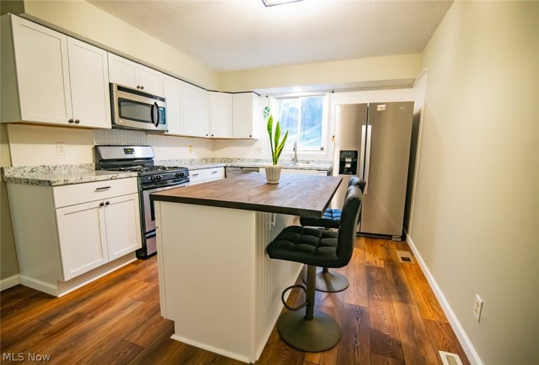 1808 29th Street, Vienna, WV - Photo 8