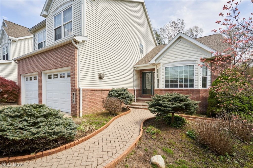 1484 Camden Ridge Boulevard, Akron, OH