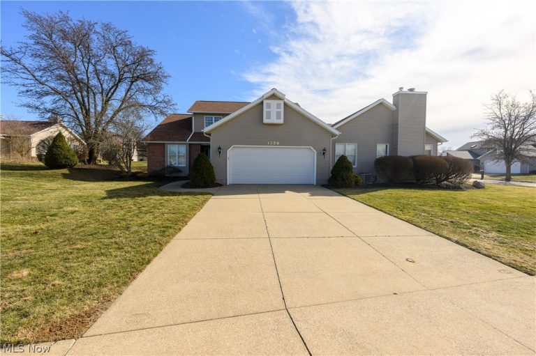1358 Azalea Boulevard, Barberton, OH, 44203