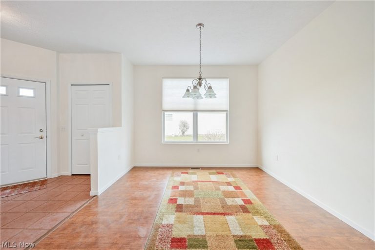 1908 Pembrooke Lane, Avon, OH - Photo 4