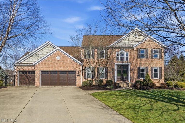 6625 Olde Stone Circle, Canton, OH, 44721