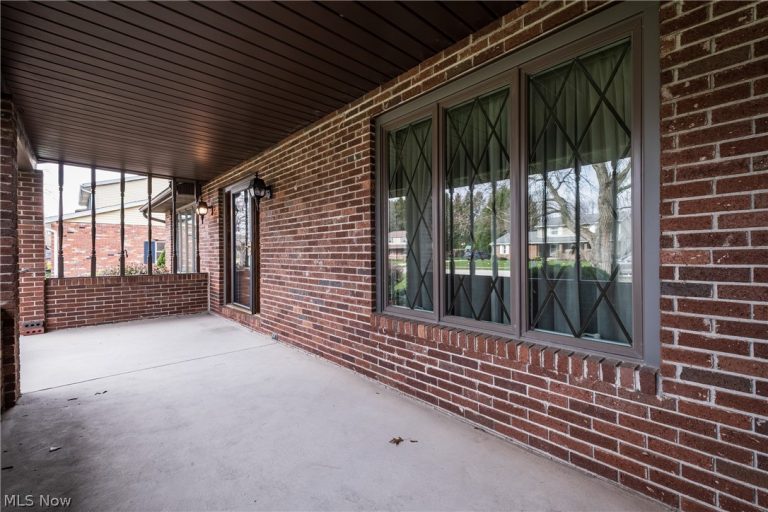 407 Eastbury Avenue, North Canton, OH - Photo 4