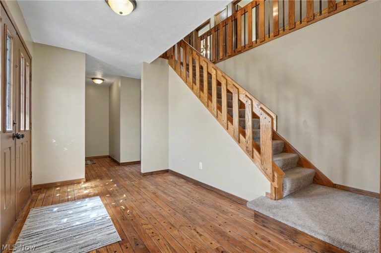 601 Treeside Drive, Stow, OH - Photo 5