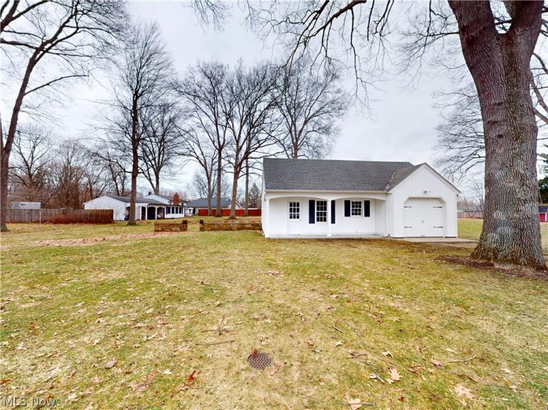 145 Overlook Road, Painesville Twp, OH - Photo 4