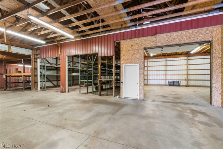 22840 Buck Road, Alliance, OH - Photo 3