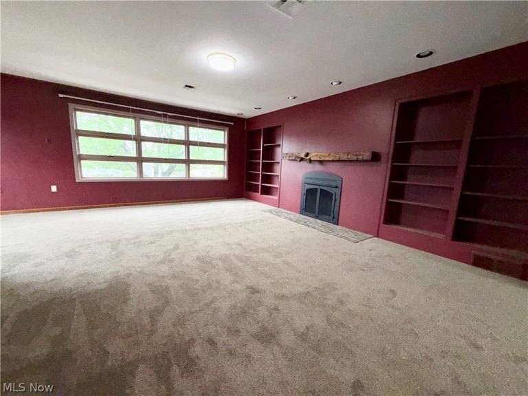 805 Denman Avenue, Coshocton, OH - Photo 8