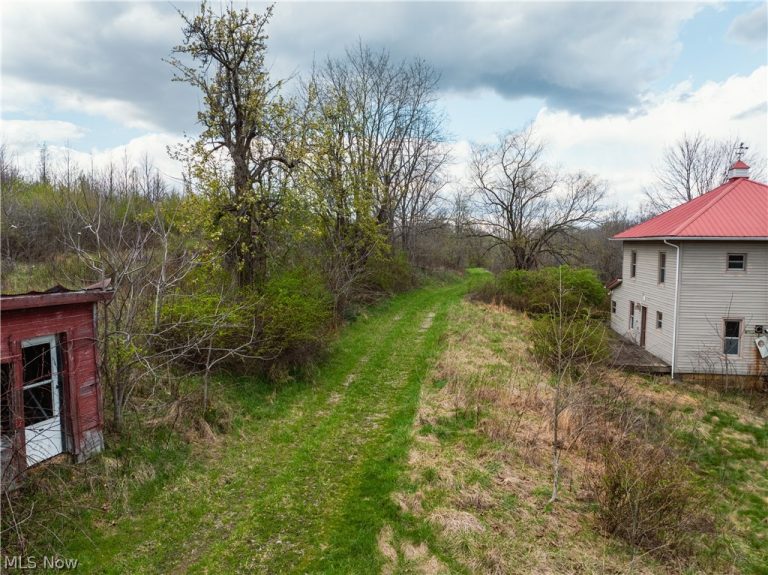 16555 Township Road 389, Frazeysburg, OH - Photo 8