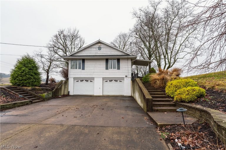 3967 Crooked Run Road, New Philadelphia, OH - Photo 5