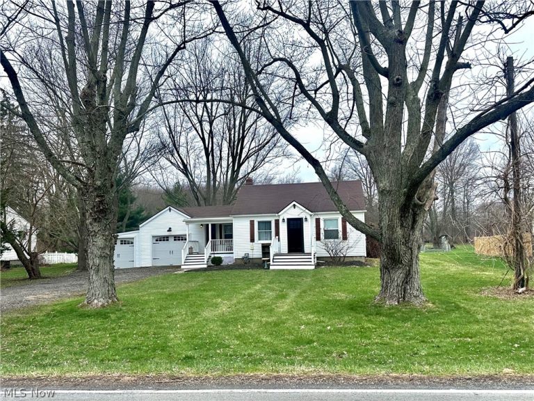 6832 Murray Ridge Road, Elyria, OH - Photo 2