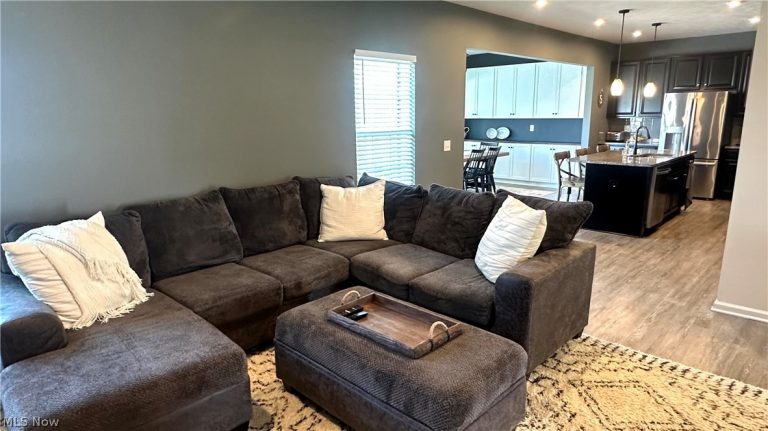 36582 Stockport Mill Drive, North Ridgeville, OH - Photo 8