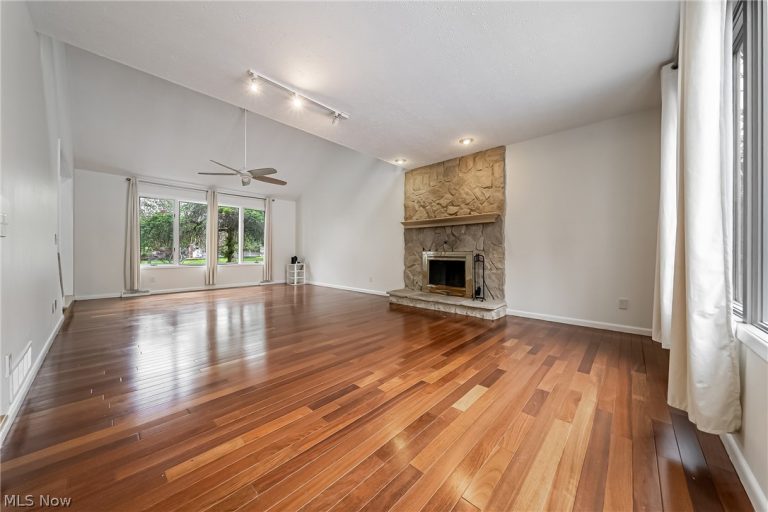 368 Leverett Lane, Highland Heights, OH - Photo 5